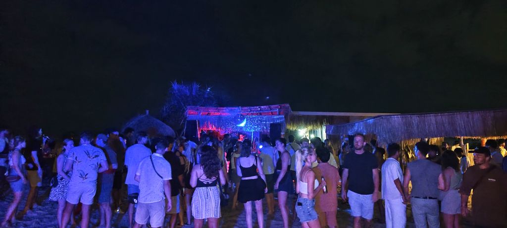 Fullmoon Beach Party