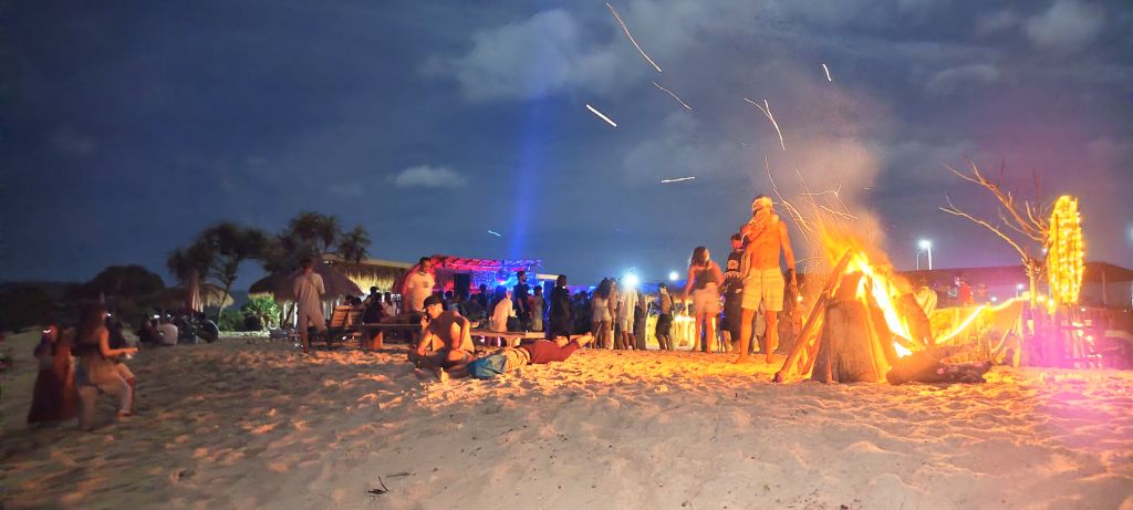 Full Moon Beach Parties in Lombok. Dance Under the Stars at Litus Sunset Bar